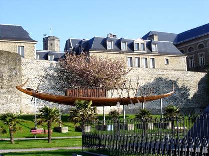 Le square Mariette Pacha