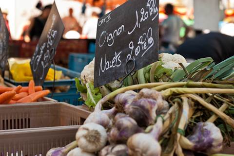 Le marché Place Vignon
